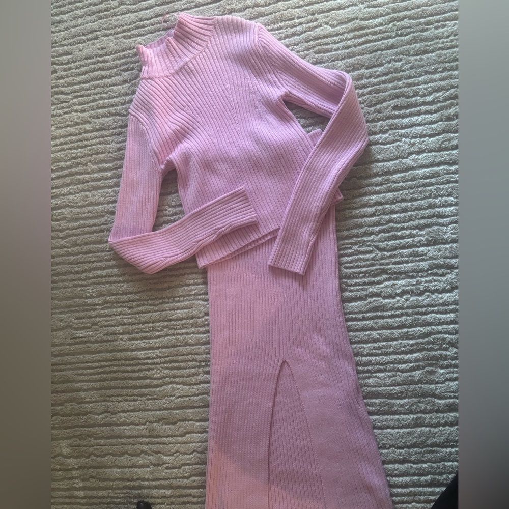 Pink Ribbed Skirt Set - Picture 3 of 3